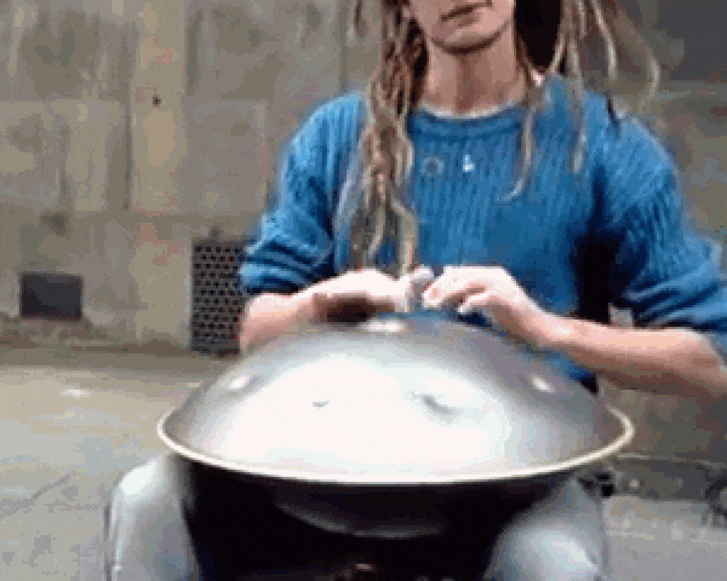 musicien handpan