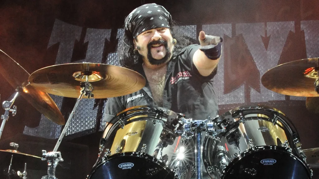 Vinnie Paul performing